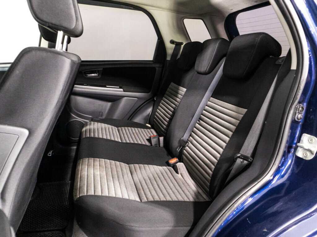 Купить Suzuki SX4 с пробегом. Фото: #9
