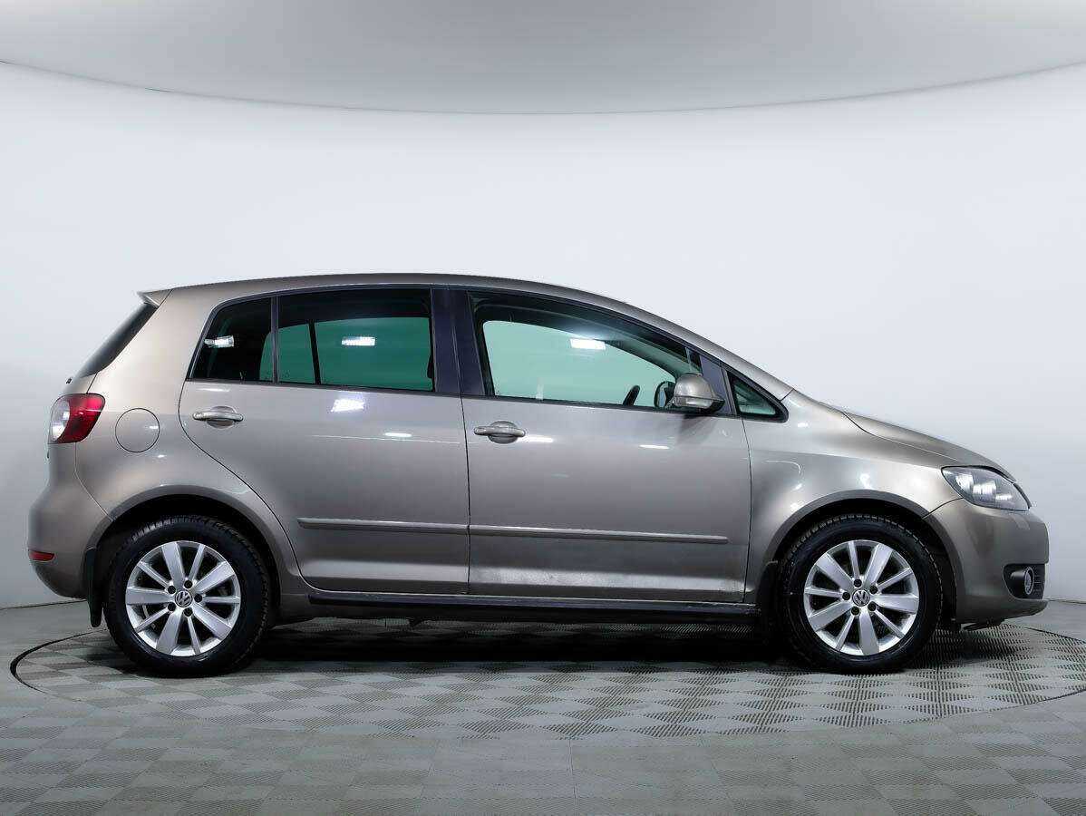 Купить Volkswagen Golf Plus с пробегом. Фото: #2