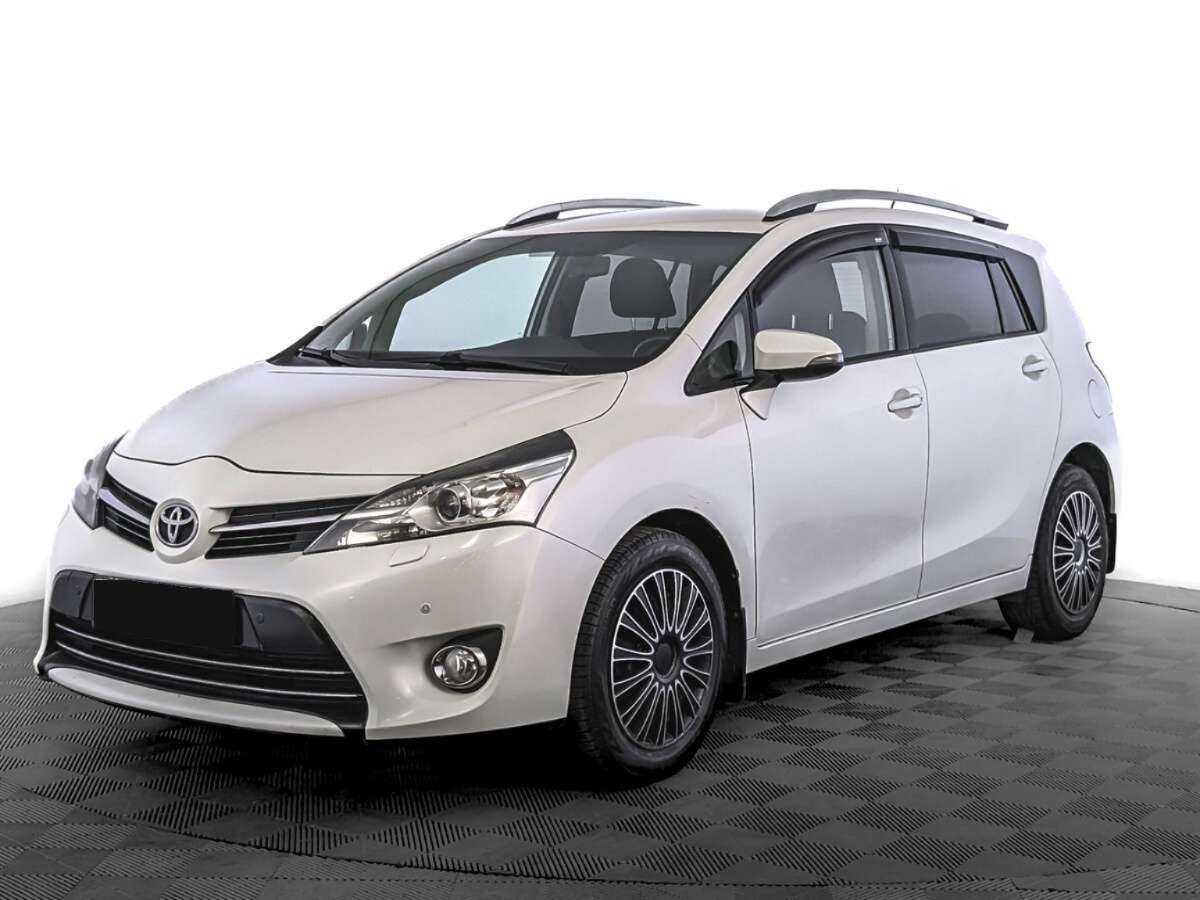 Купить Toyota Verso с пробегом. Посмотреть фото