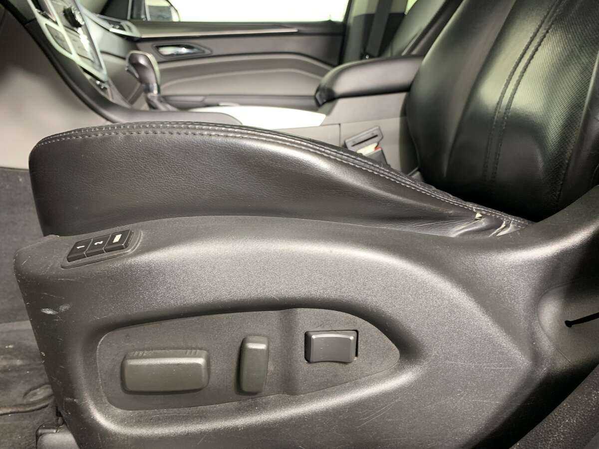 Купить Cadillac SRX с пробегом. Фото: #13