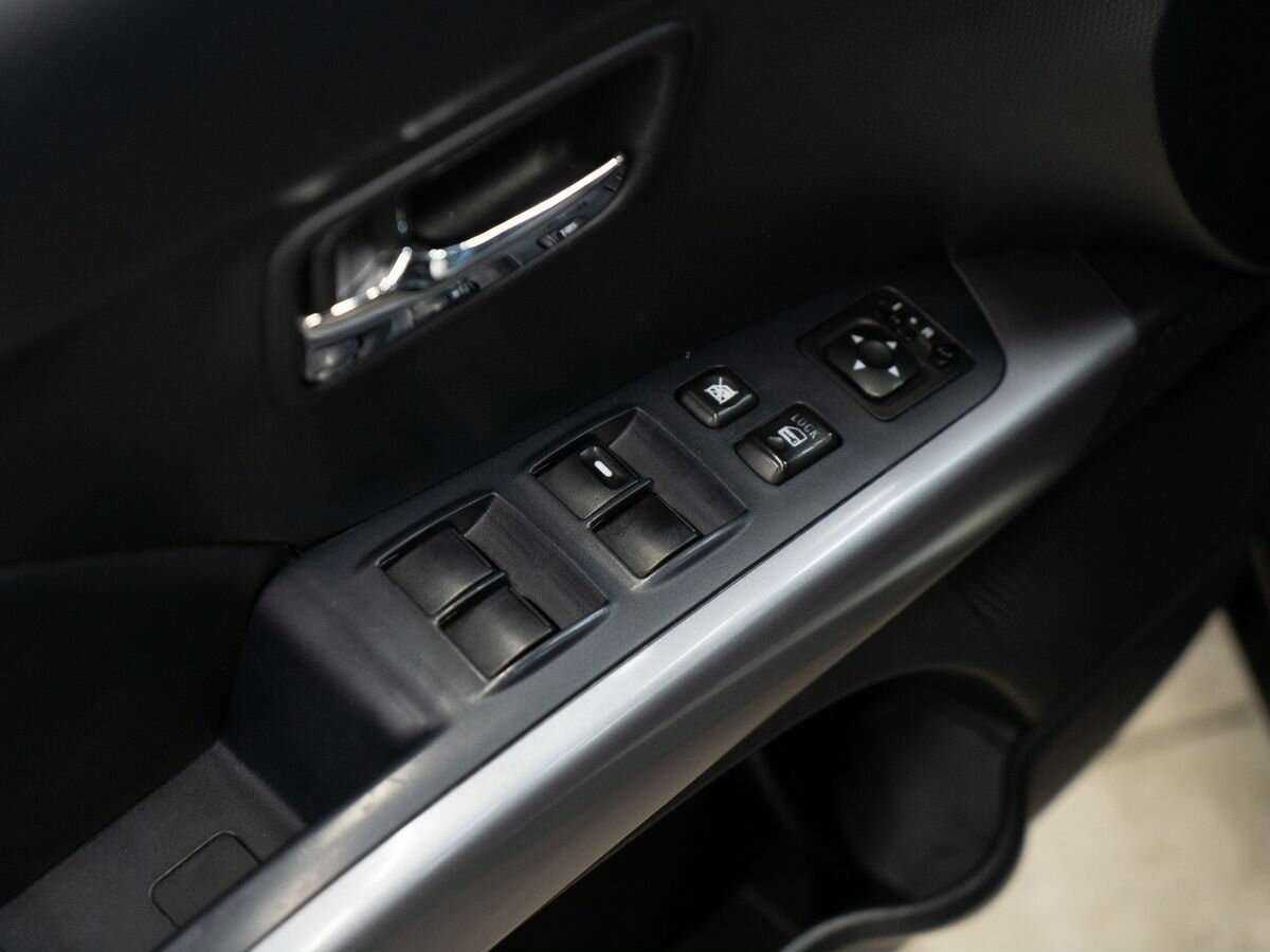 Купить Mitsubishi Outlander с пробегом. Фото: #12