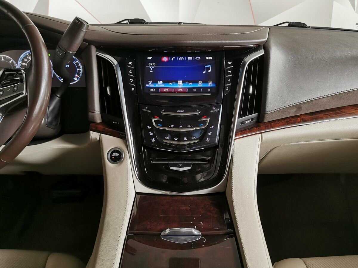 Купить Cadillac Escalade с пробегом. Фото: #10