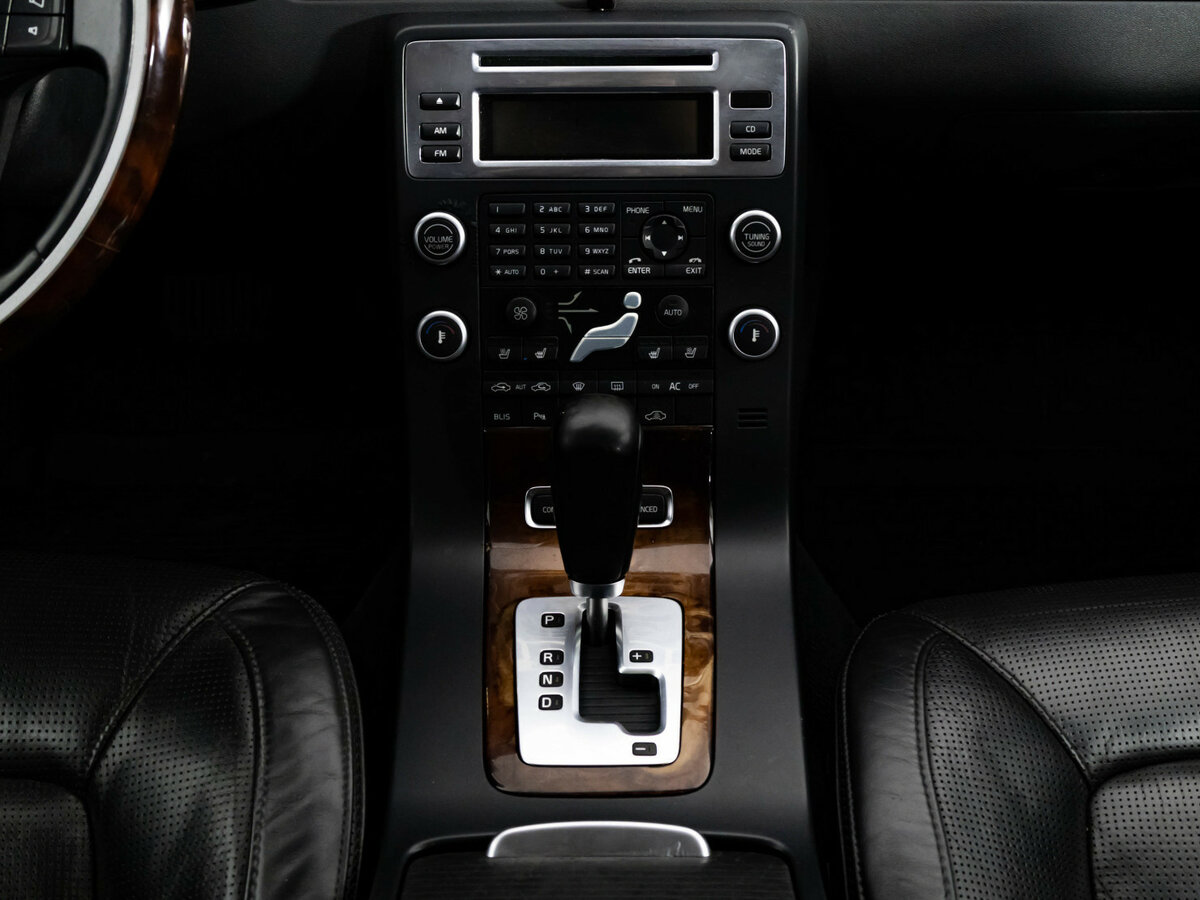 Купить Volvo XC70 с пробегом. Фото: #8