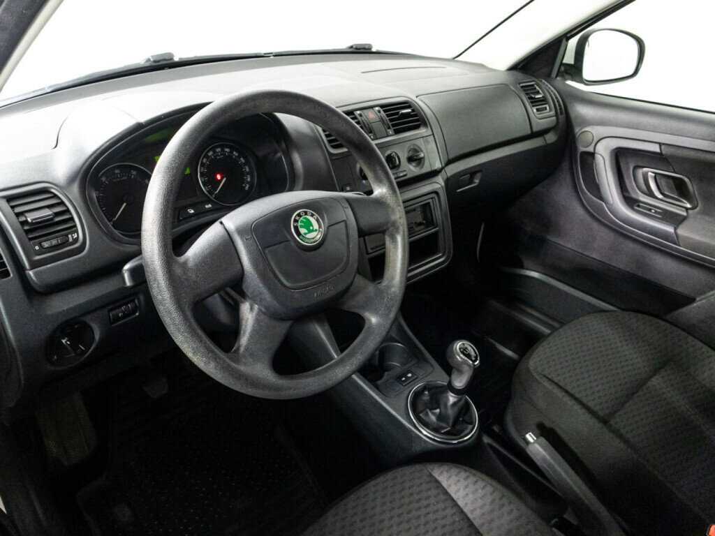 Купить Skoda Fabia с пробегом. Фото: #10