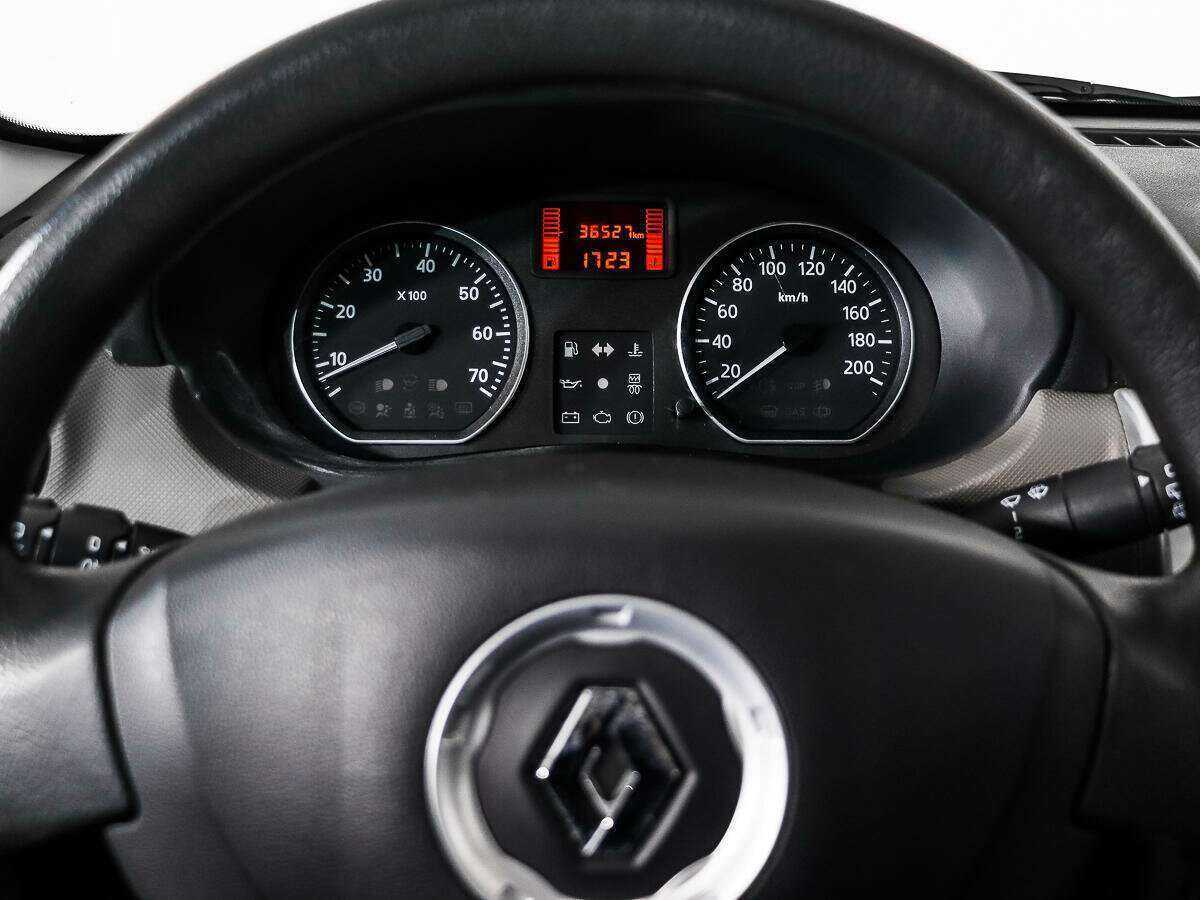 Купить Renault Sandero с пробегом. Фото: #14