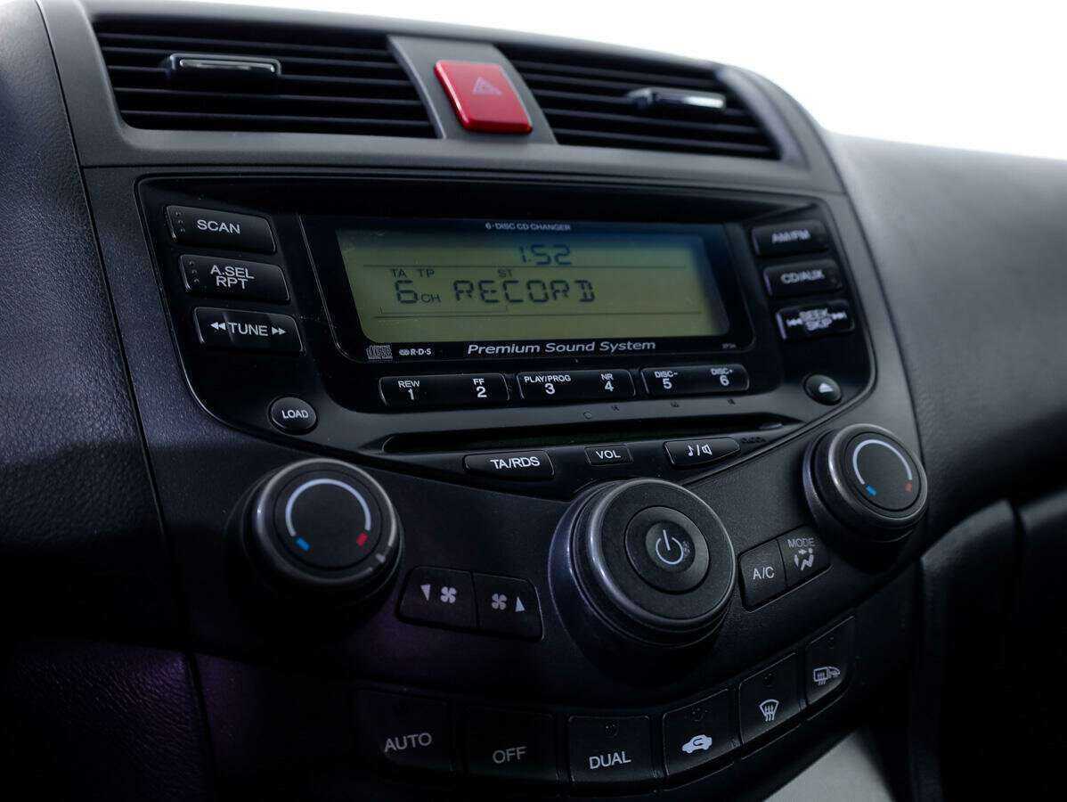 Купить Honda Accord с пробегом. Фото: #13