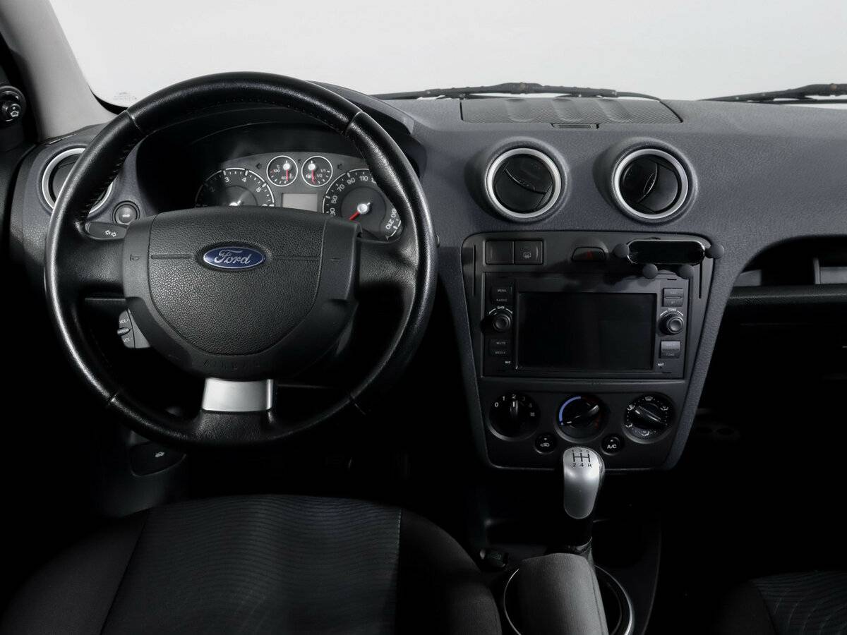 Купить Ford Fusion с пробегом. Фото: #9
