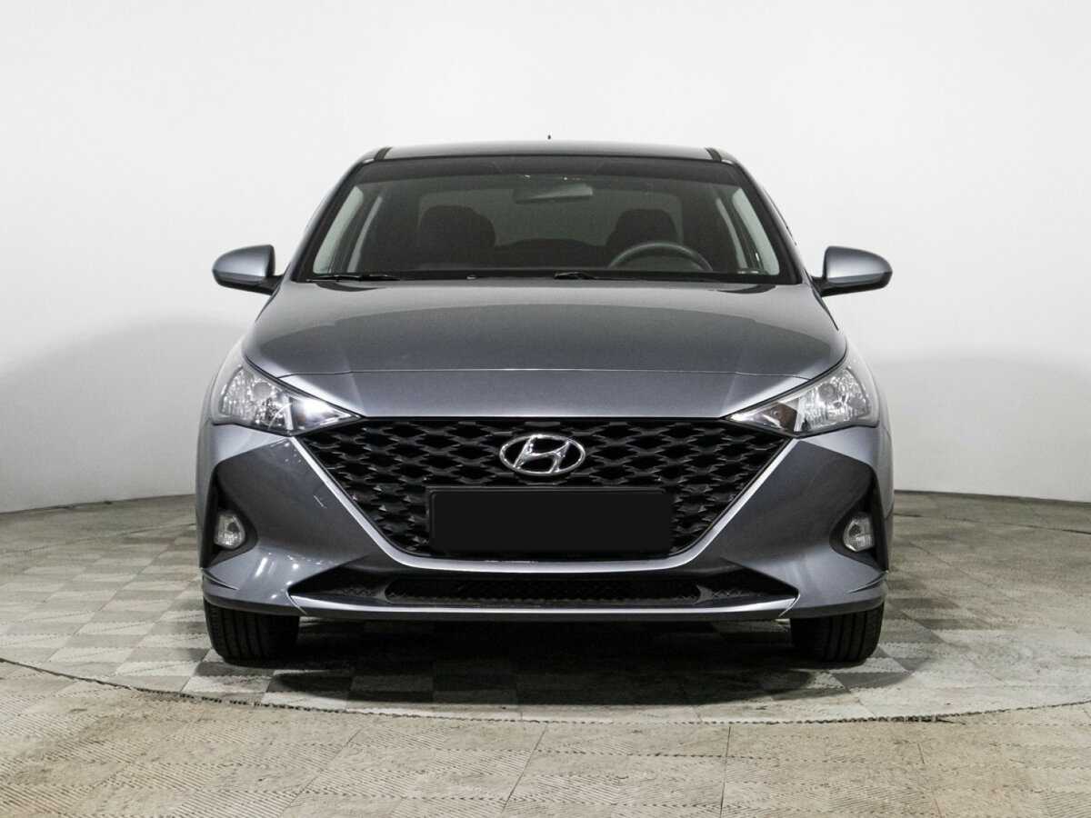 Купить Hyundai Solaris с пробегом. Фото: #1