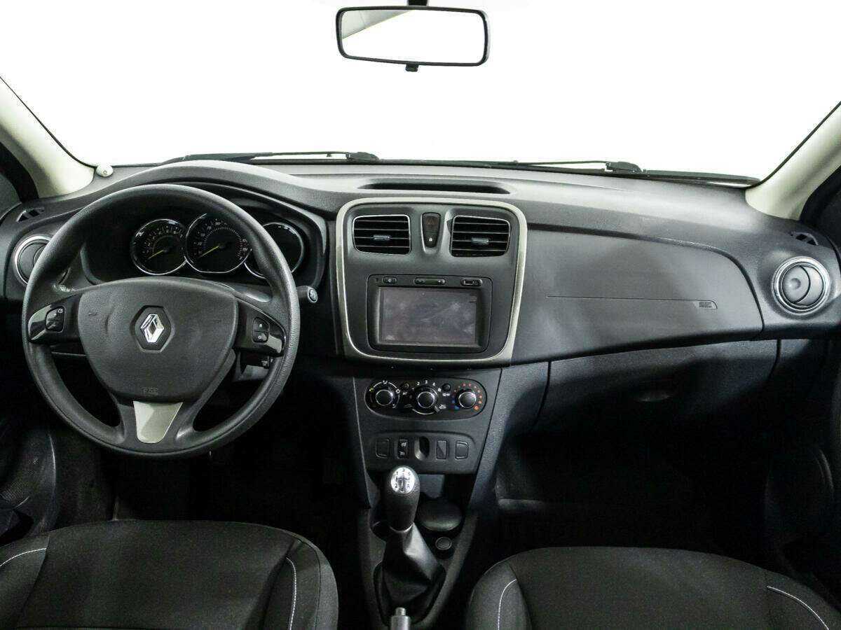 Купить Renault Sandero с пробегом. Фото: #12