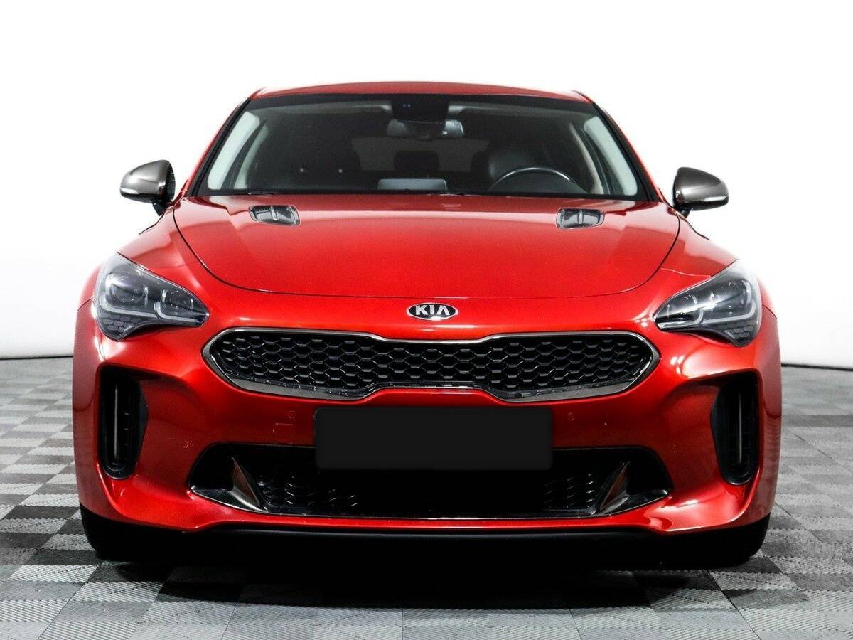 Купить Kia Stinger с пробегом. Фото: #1