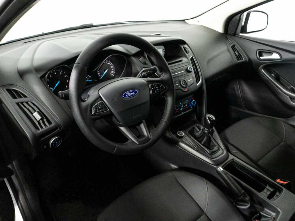 Купить Ford Focus с пробегом. Фото: #10