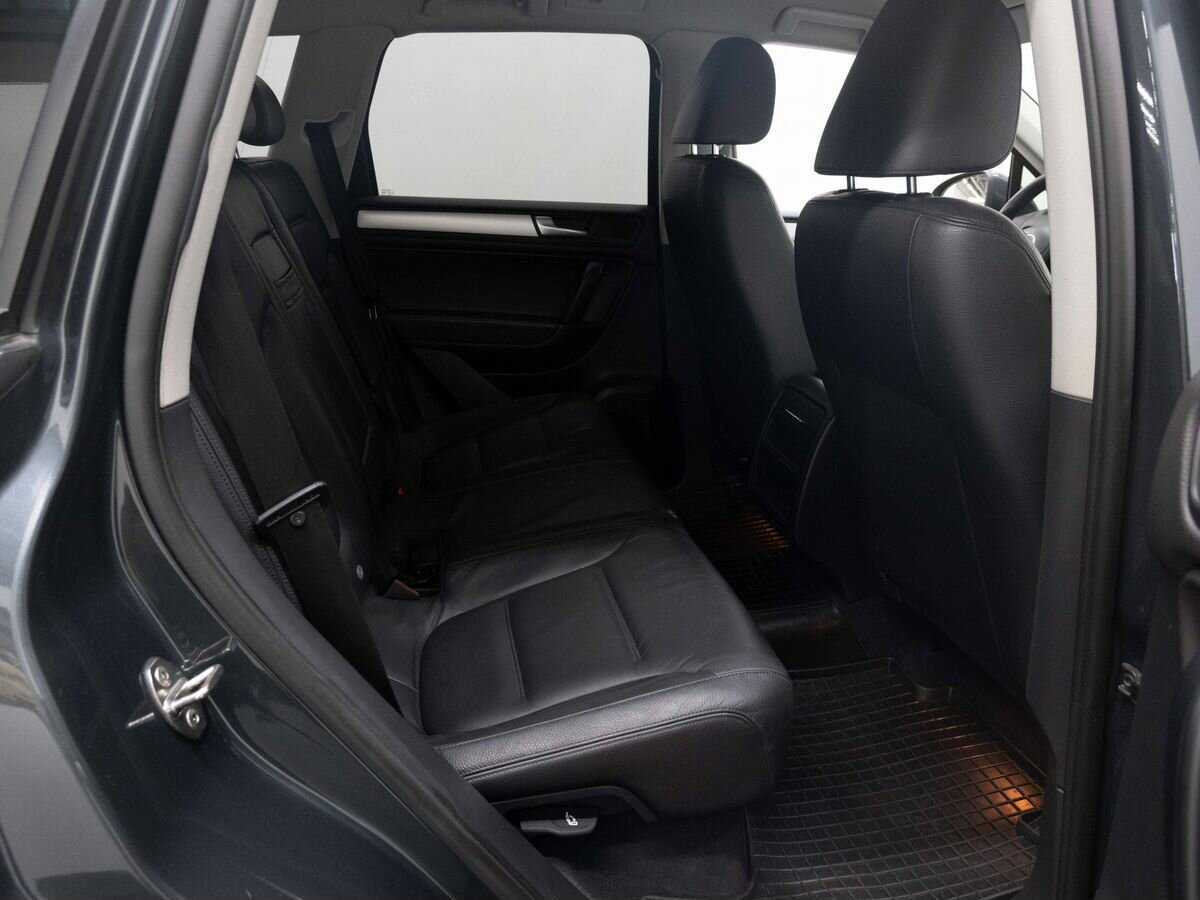 Купить Volkswagen Touareg с пробегом. Фото: #11