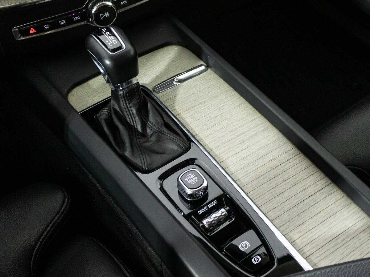Купить Volvo XC60 с пробегом. Фото: #18