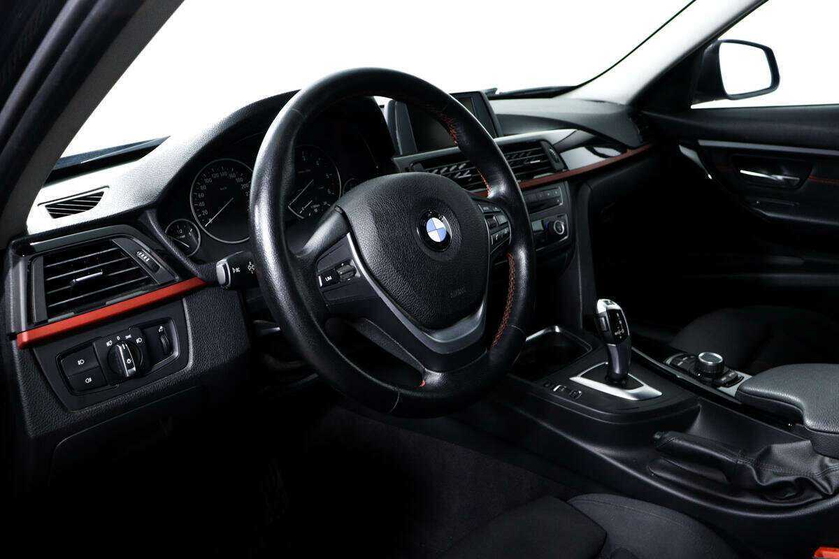 Купить BMW 3 серии с пробегом. Фото: #12