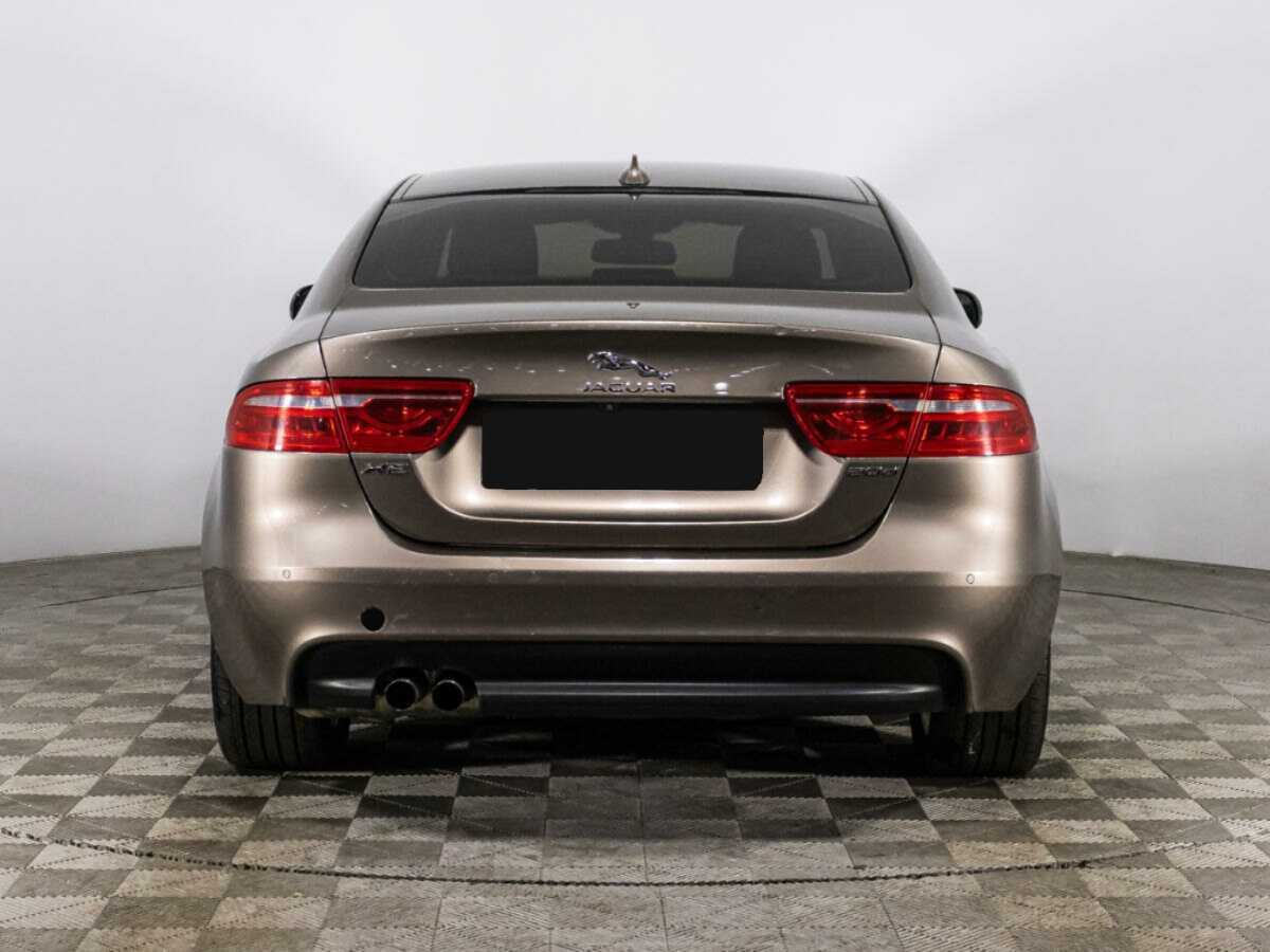 Купить Jaguar XE с пробегом. Фото: #5