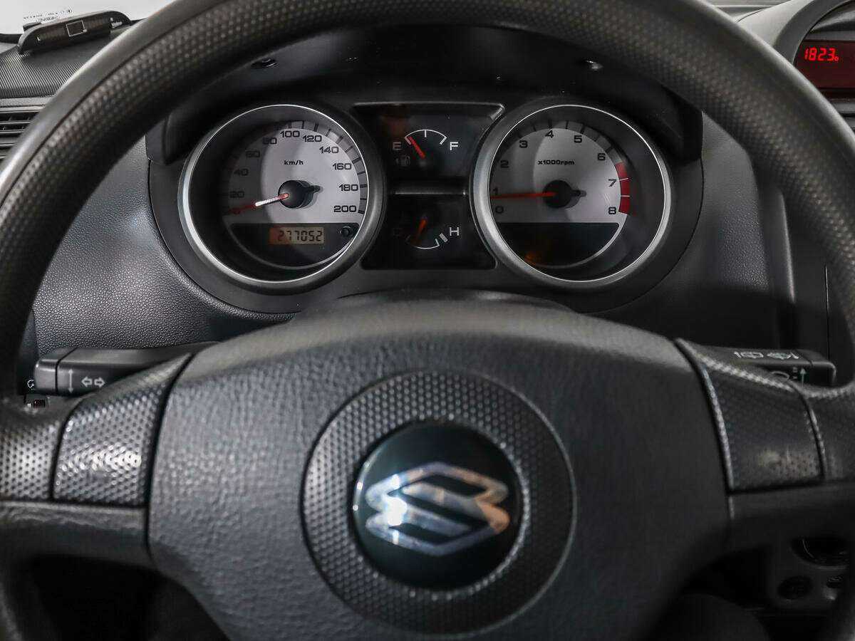 Купить Suzuki Ignis с пробегом. Фото: #16