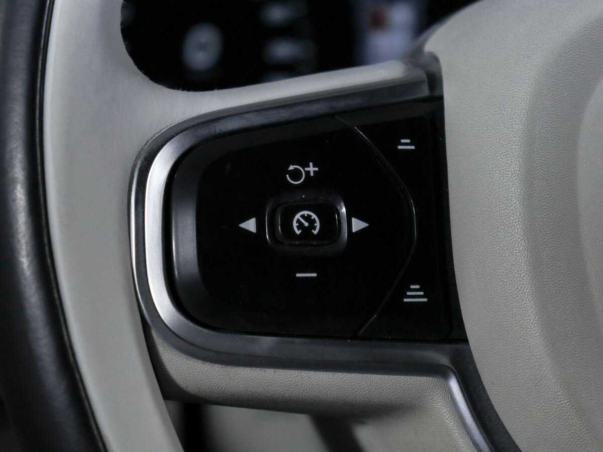 Купить Volvo XC90 с пробегом. Фото: #17