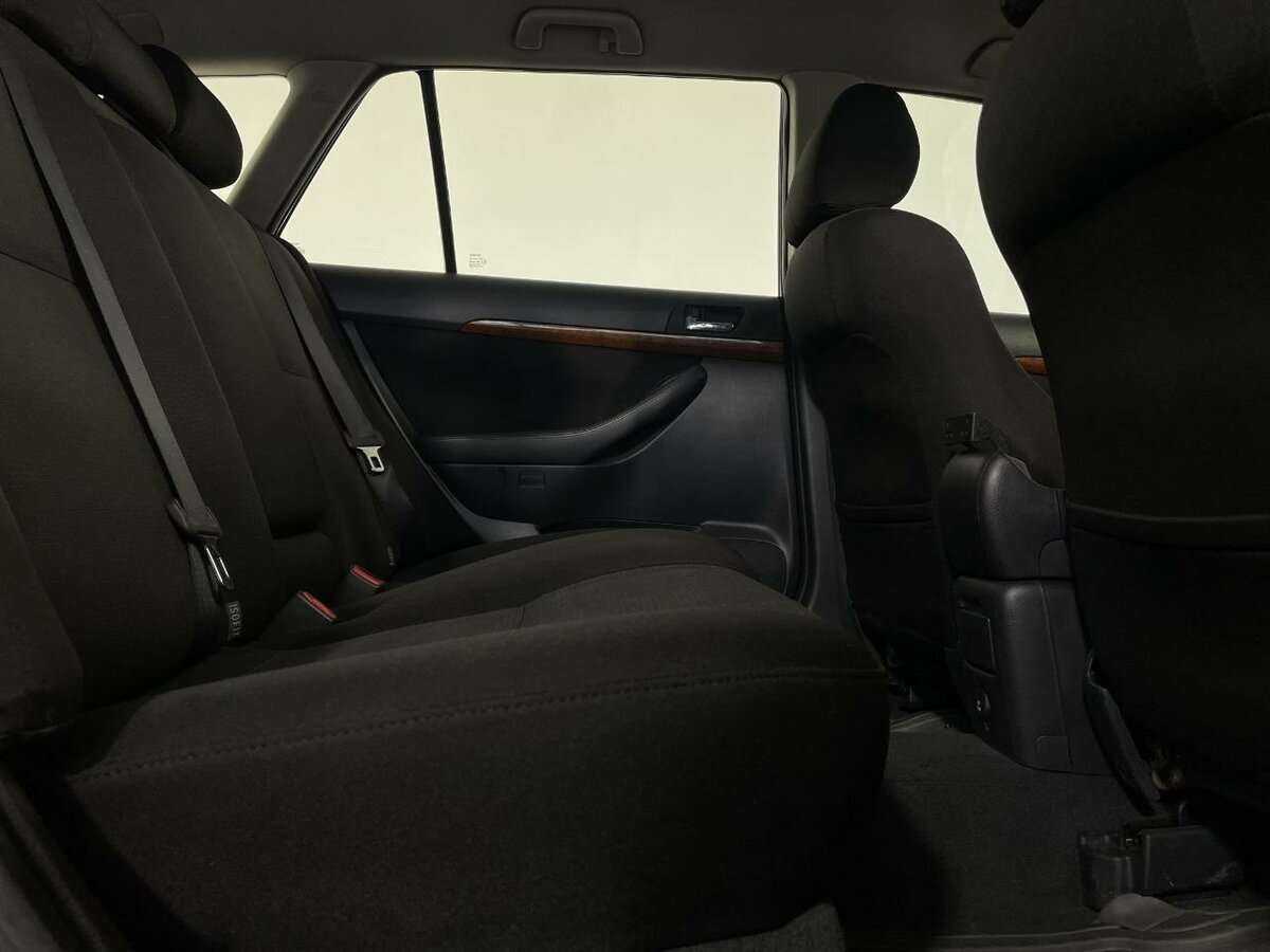 Купить Toyota Avensis с пробегом. Фото: #15
