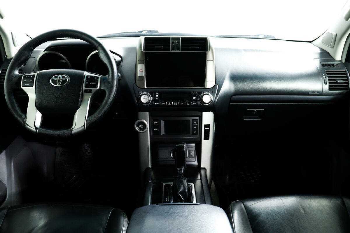 Купить Toyota Land Cruiser Prado с пробегом. Фото: #10