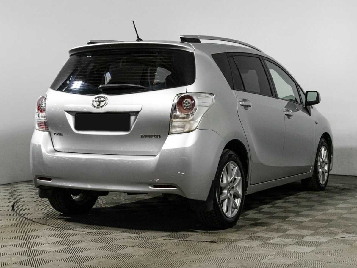 Купить Toyota Verso с пробегом. Фото: #4