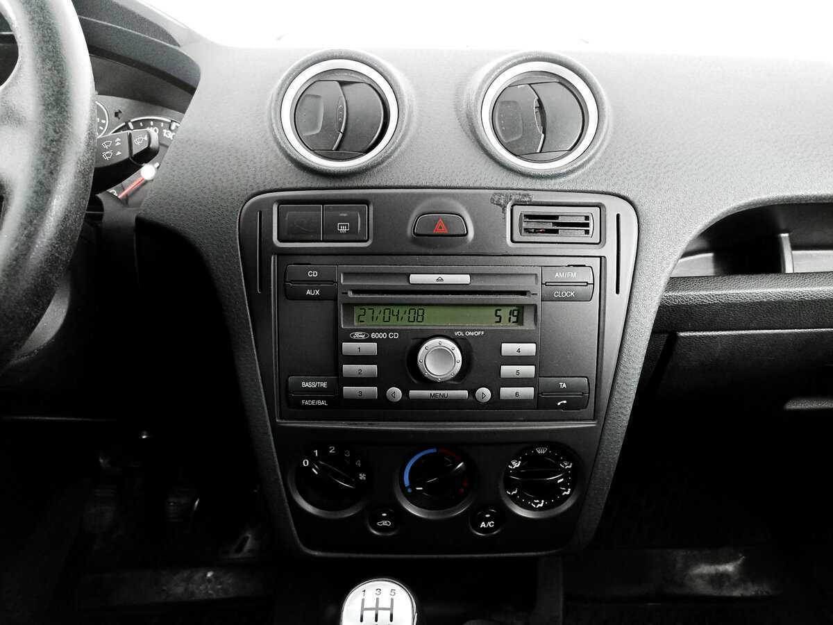 Купить Ford Fusion с пробегом. Фото: #12