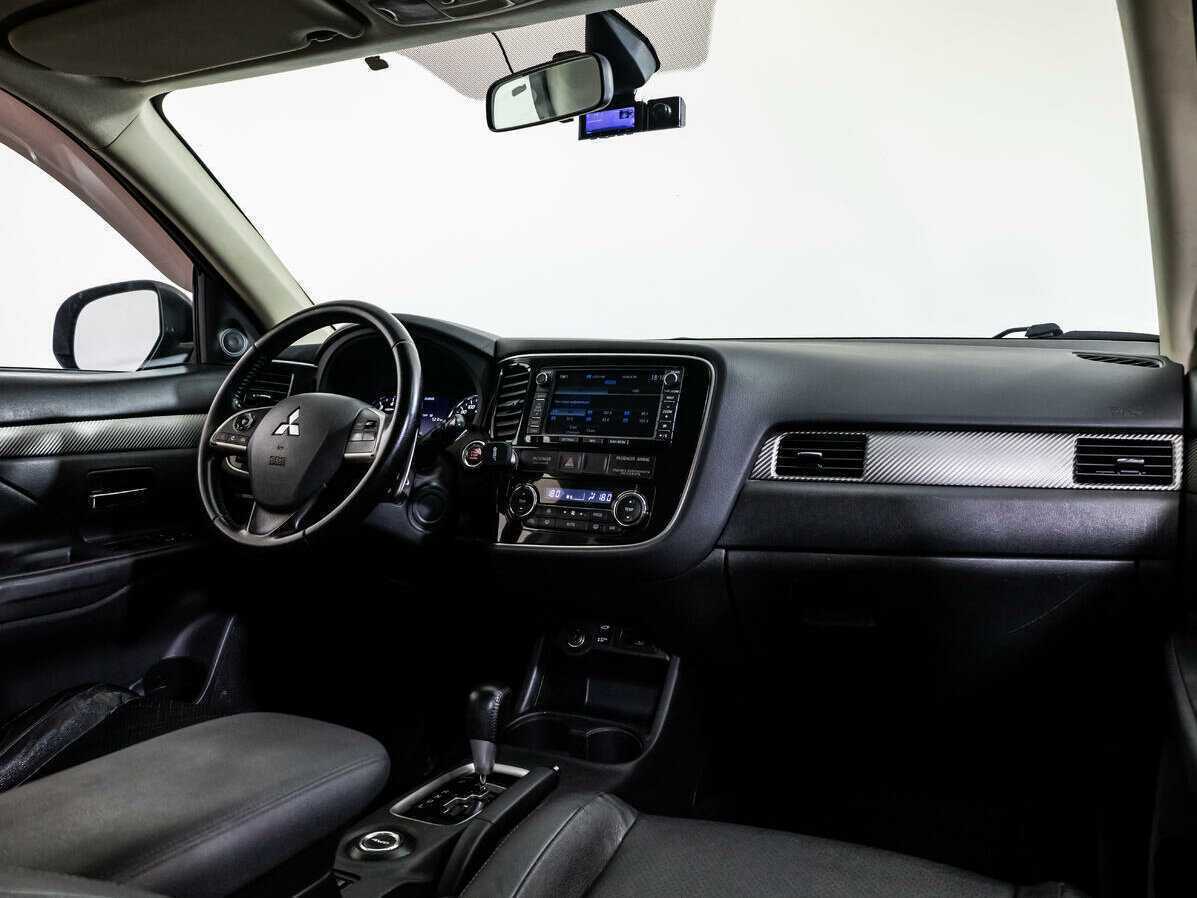 Купить Mitsubishi Outlander с пробегом. Фото: #8