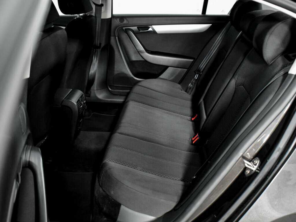 Купить Volkswagen Passat с пробегом. Фото: #7