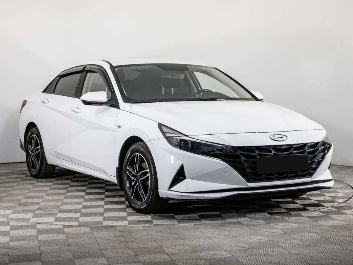 Купить Hyundai Elantra с пробегом. Фото: #2