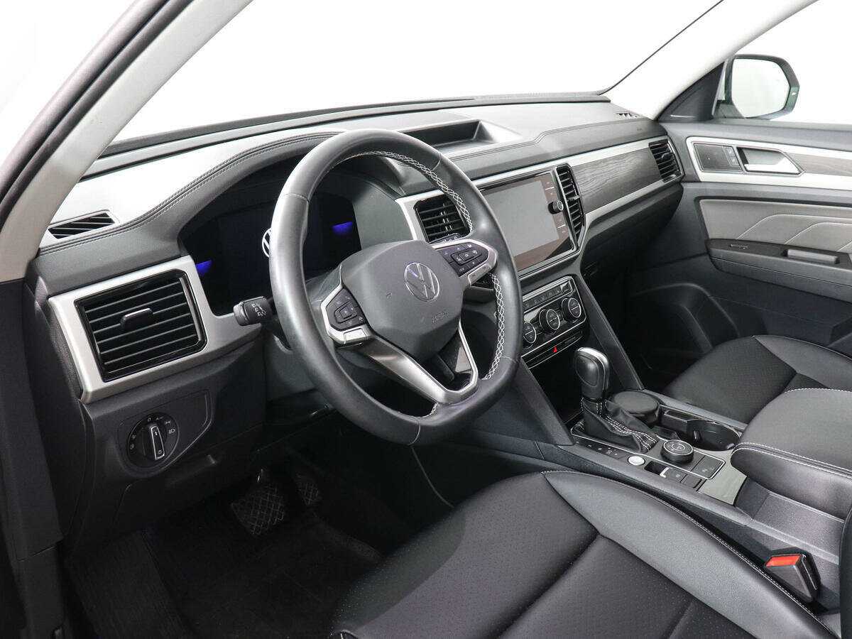 Купить Volkswagen Teramont с пробегом. Фото: #8