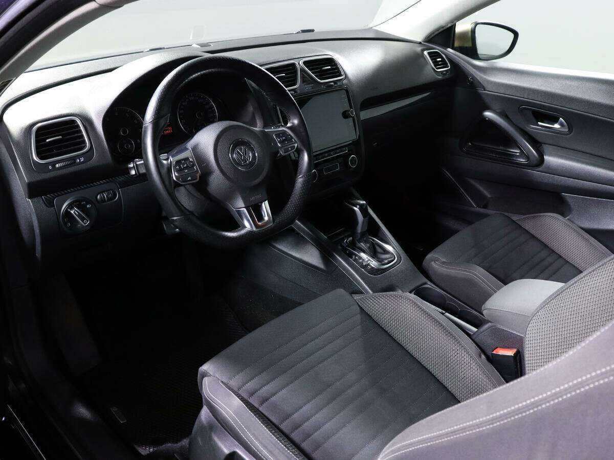 Купить Volkswagen Scirocco с пробегом. Фото: #13