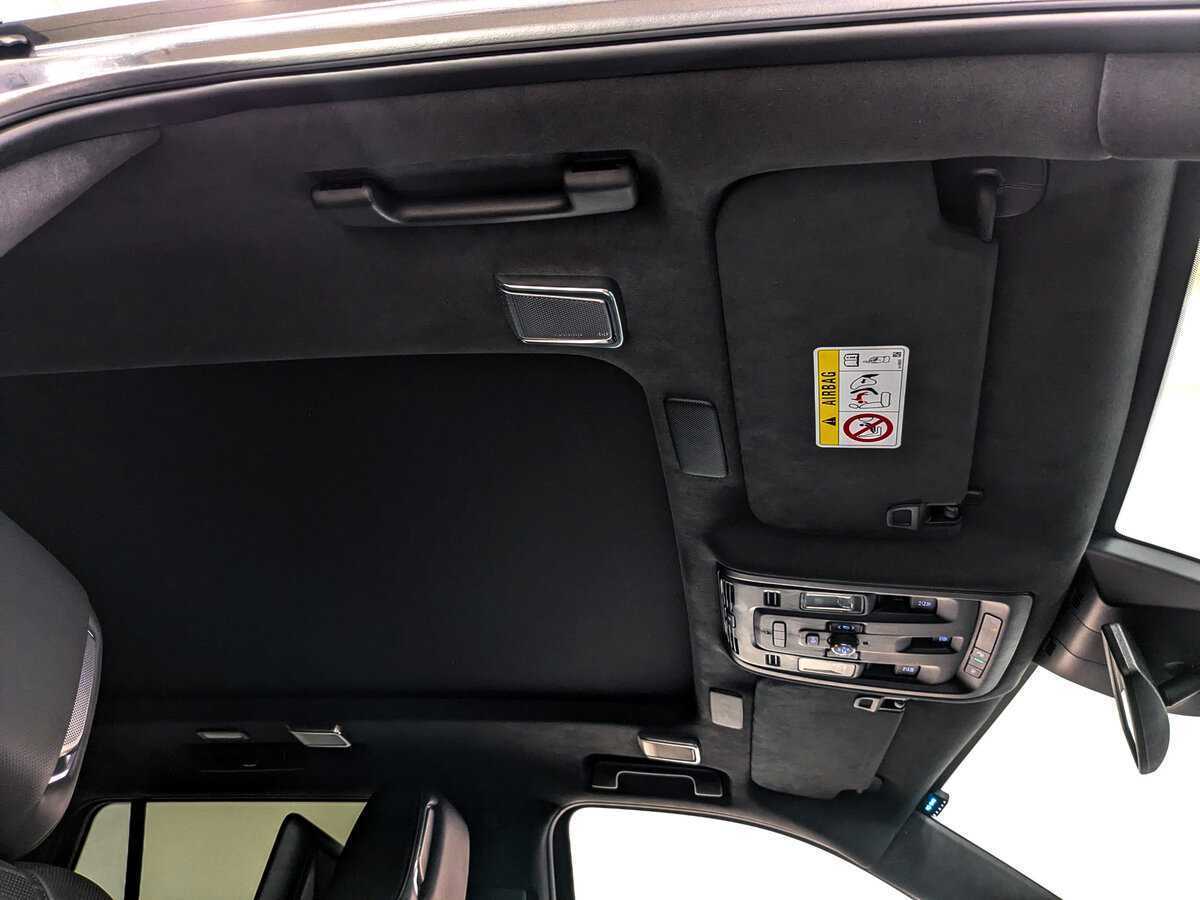 Купить Cadillac Escalade с пробегом. Фото: #19