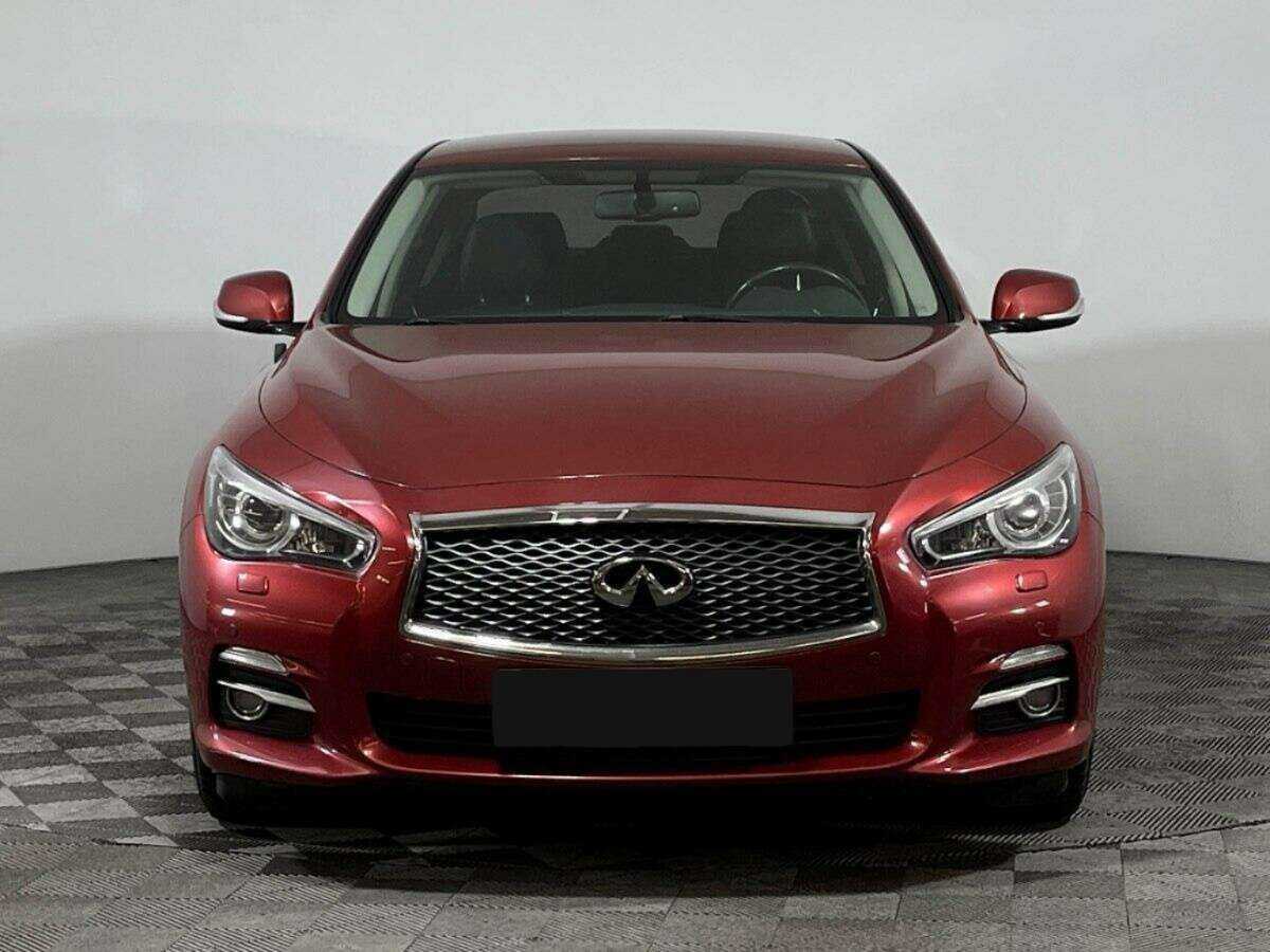 Купить Infiniti Q50 с пробегом. Фото: #1