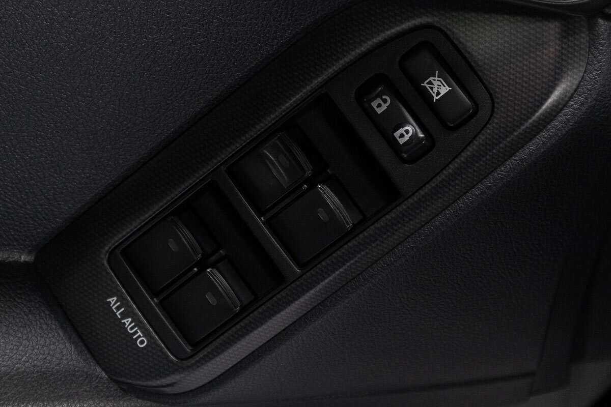 Купить Toyota Land Cruiser Prado с пробегом. Фото: #6