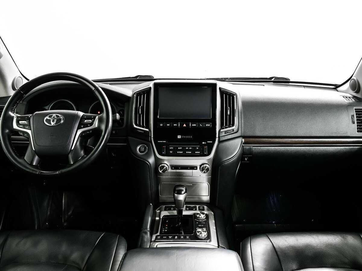 Купить Toyota Land Cruiser с пробегом. Фото: #10