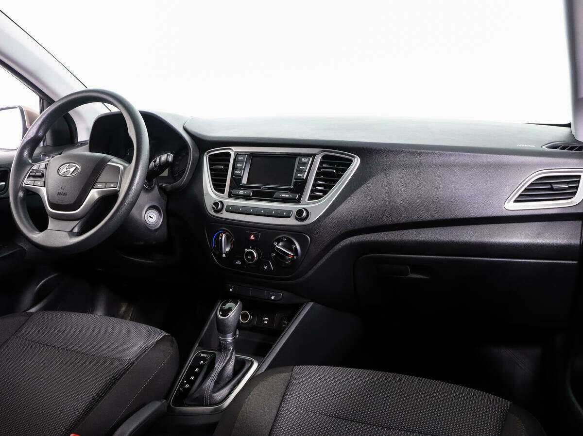 Купить Hyundai Solaris с пробегом. Фото: #8