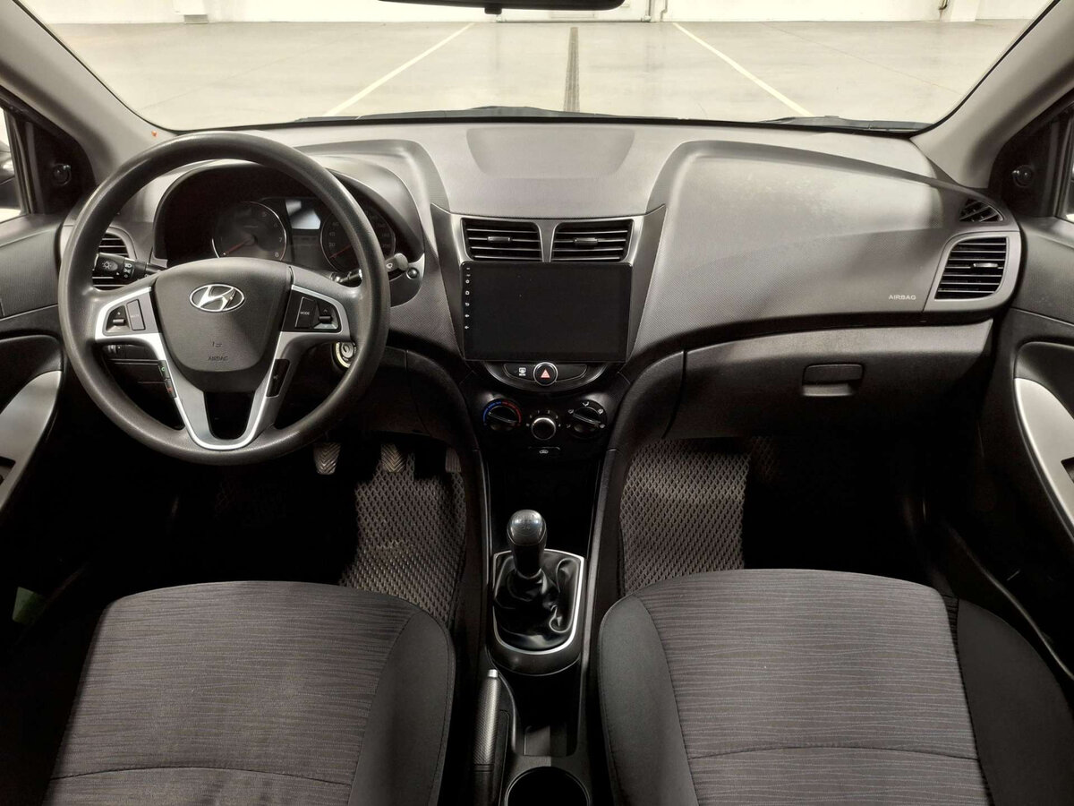 Купить Hyundai Solaris с пробегом. Фото: #13