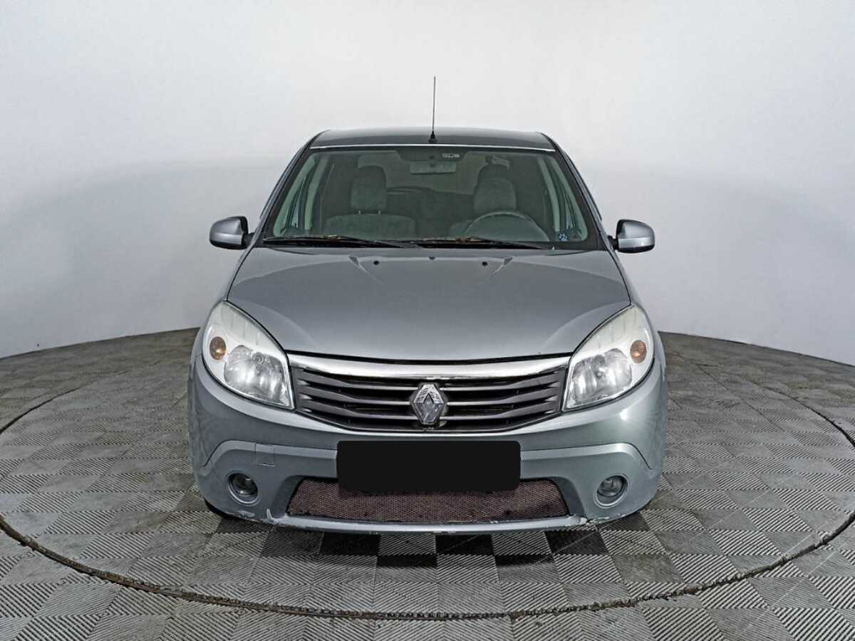 Купить Renault Sandero с пробегом. Фото: #1