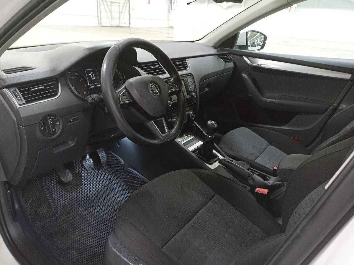 Купить Skoda Octavia с пробегом. Фото: #15