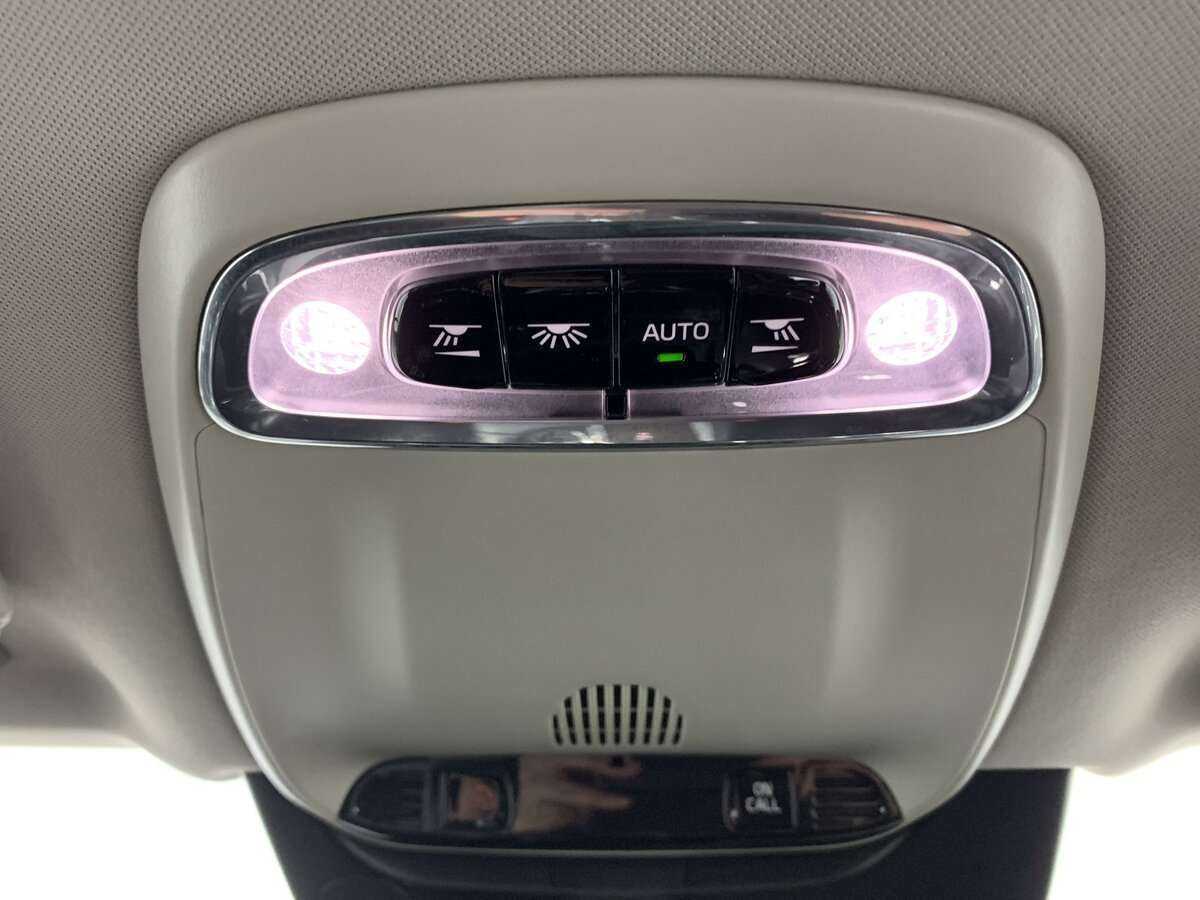 Купить Volvo XC90 с пробегом. Фото: #19
