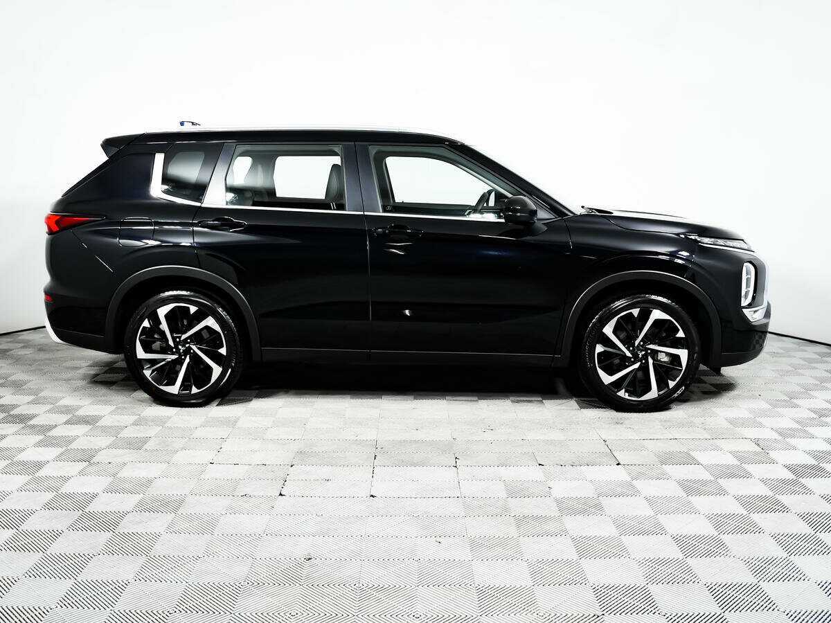 Купить Mitsubishi Outlander с пробегом. Фото: #3