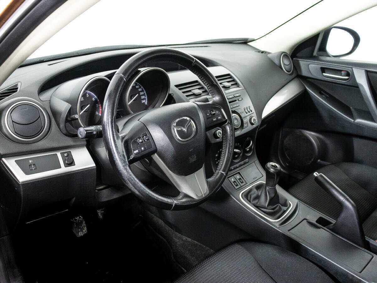 Купить Mazda 3 с пробегом. Фото: #10