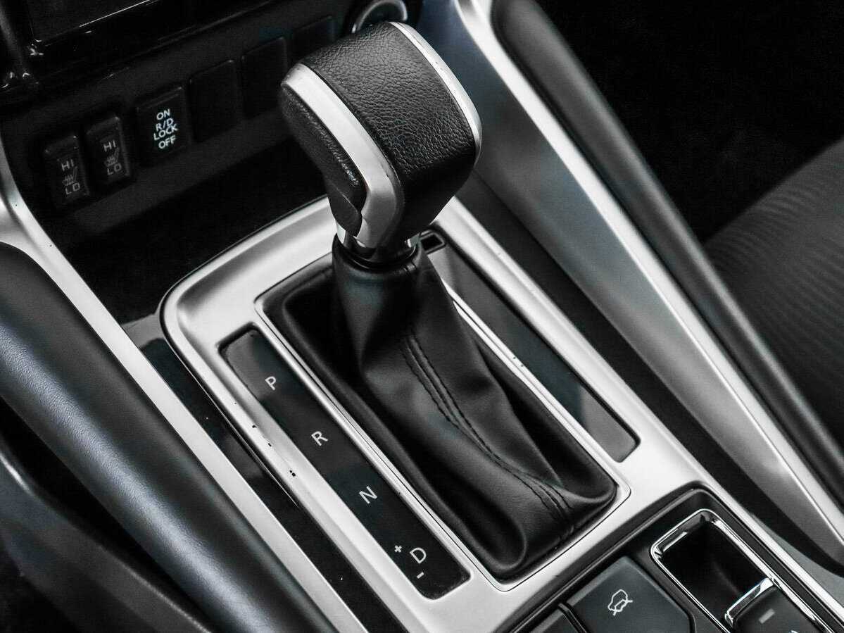 Купить Mitsubishi Pajero Sport с пробегом. Фото: #9