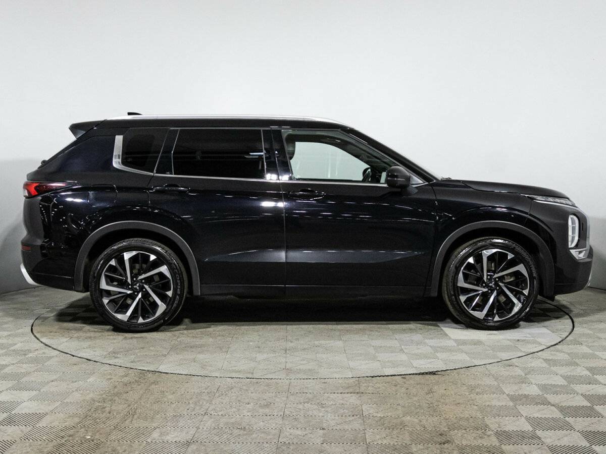 Купить Mitsubishi Outlander с пробегом. Фото: #3