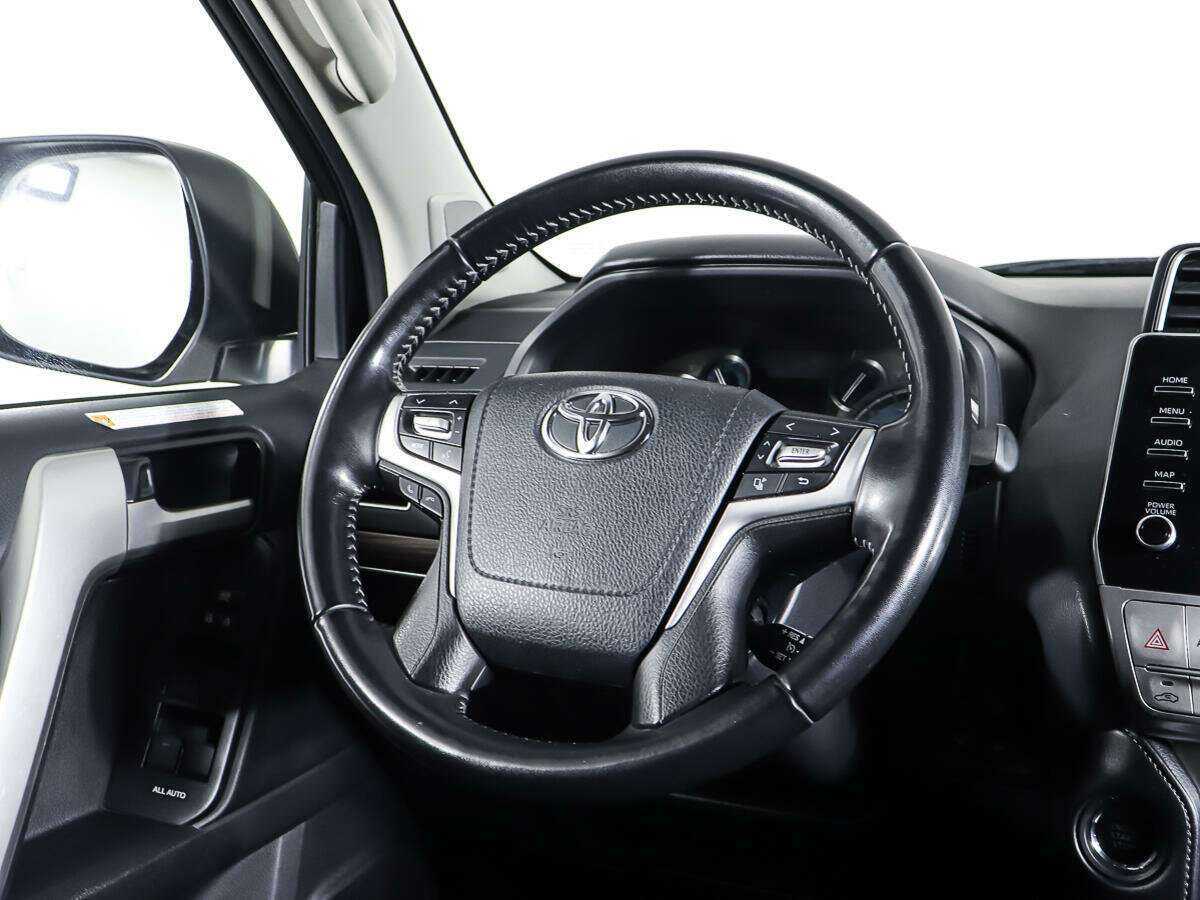 Купить Toyota Land Cruiser Prado с пробегом. Фото: #14