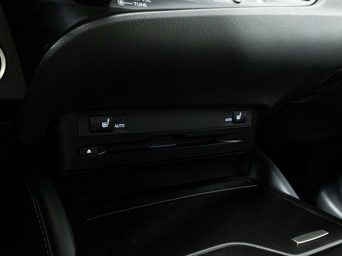 Купить Lexus ES с пробегом. Фото: #18