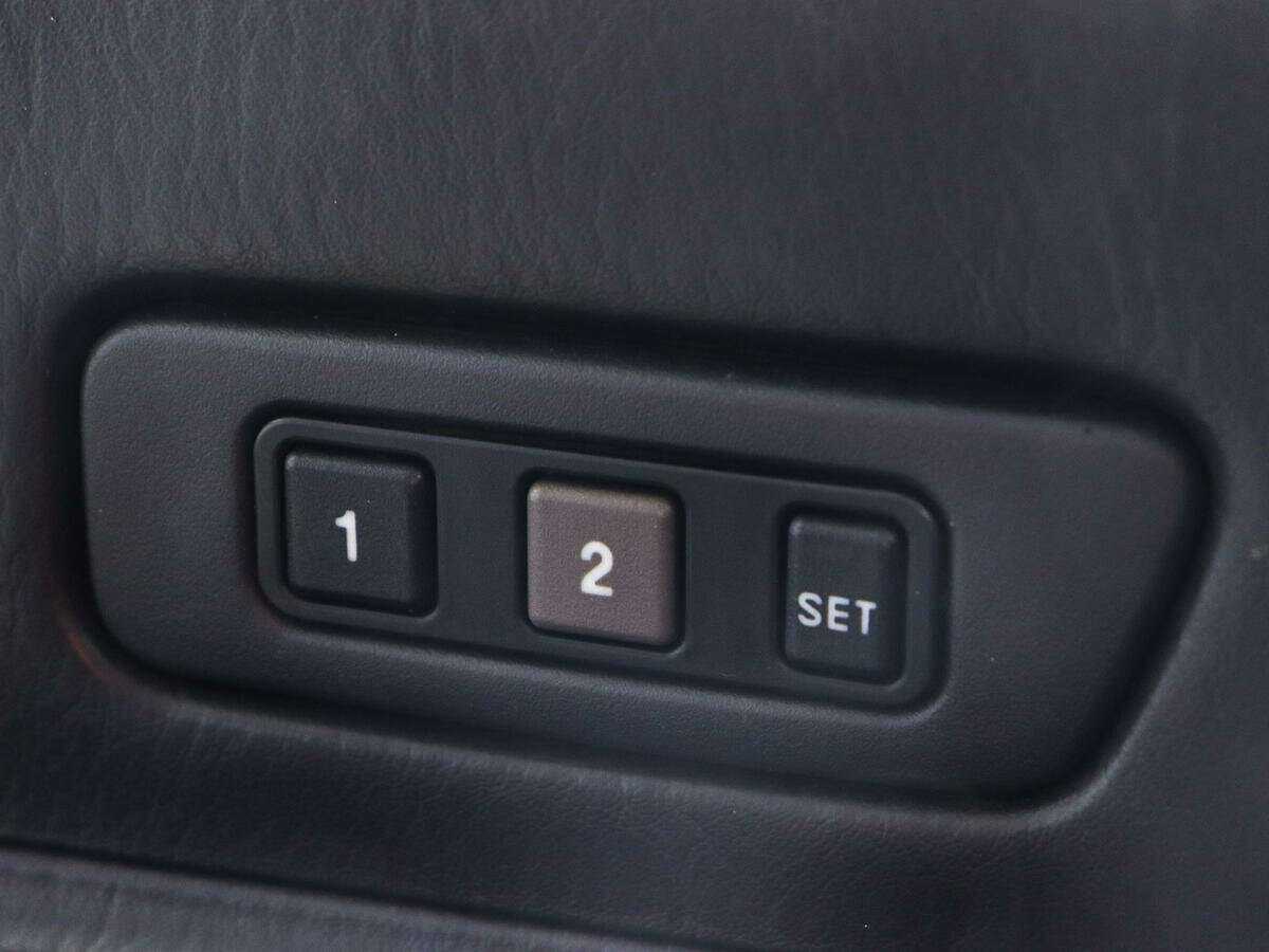 Купить Jeep Grand Cherokee с пробегом. Фото: #7