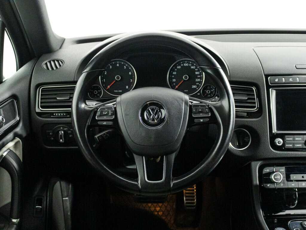 Купить Volkswagen Touareg с пробегом. Фото: #24