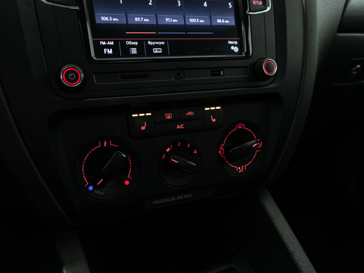 Купить Volkswagen Jetta с пробегом. Фото: #13