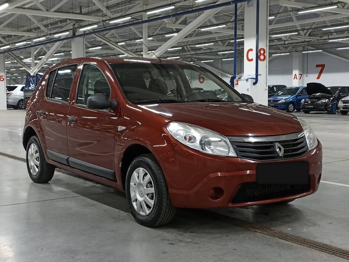 Купить Renault Sandero с пробегом. Фото: #2