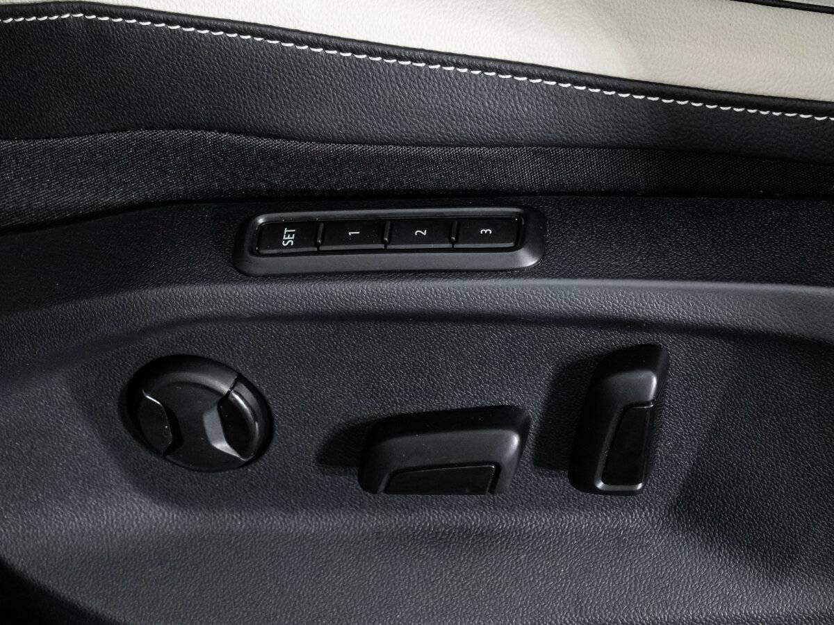 Купить Volkswagen Tiguan с пробегом. Фото: #17